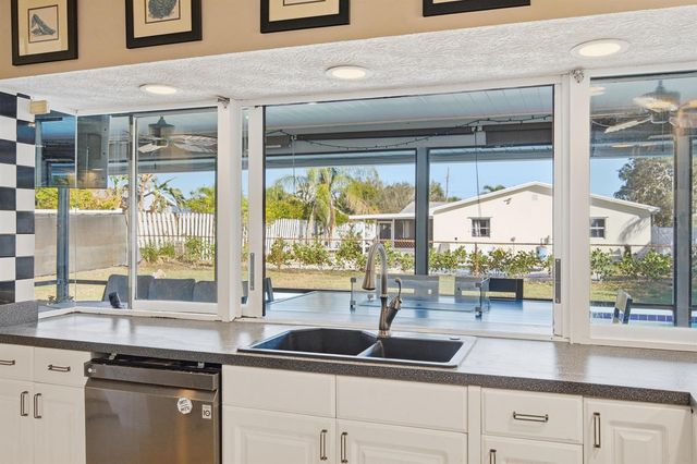 1569 NE Amy Avenue, Jensen Beach, FL 34957