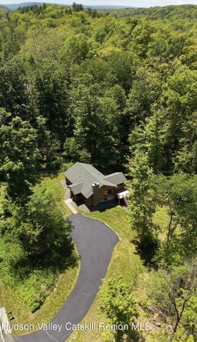 316 Mohonk Road, High Falls, NY 12440