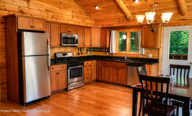 316 Mohonk Road, High Falls, NY 12440