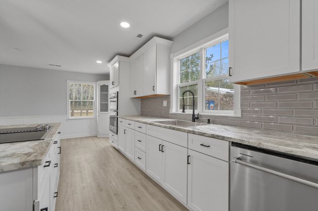 2730 Cultra Rd., Conway, SC 29526