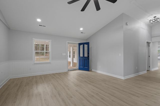 2730 Cultra Rd., Conway, SC 29526