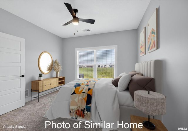 430 N 2ND Avenue, Eldridge, IA 52748