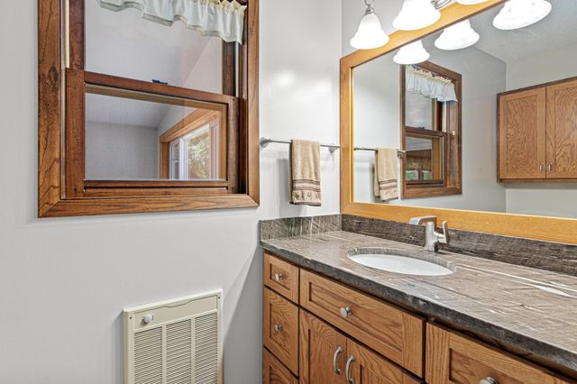 30155 Norway Drive NW, Cambridge, MN 55008