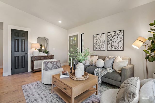 4850 N Bluegrass Ave, Boise, ID 83703