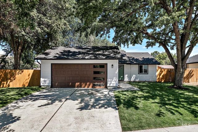 4850 N Bluegrass Ave, Boise, ID 83703