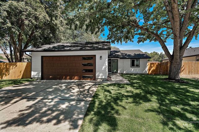 4850 N Bluegrass Ave, Boise, ID 83703