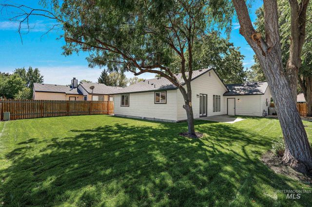 4850 N Bluegrass Ave, Boise, ID 83703