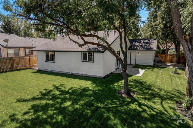 4850 N Bluegrass Ave, Boise, ID 83703