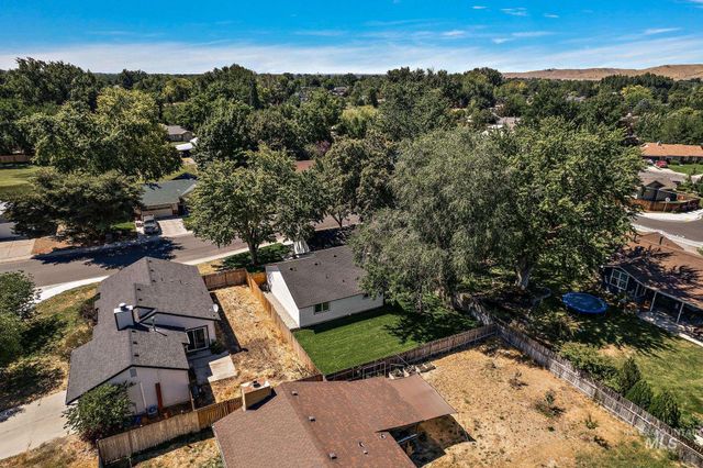 4850 N Bluegrass Ave, Boise, ID 83703