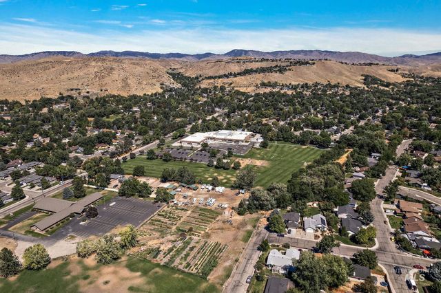 4850 N Bluegrass Ave, Boise, ID 83703