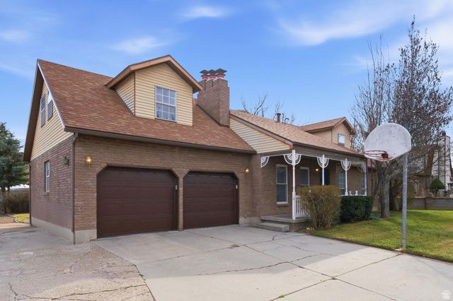 2269 W MOOR LN, West Jordan, UT 84084