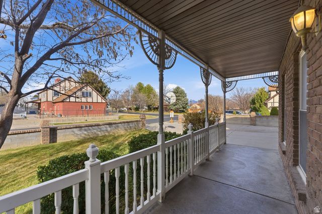 2269 W MOOR LN, West Jordan, UT 84084