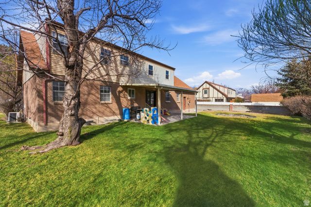 2269 W MOOR LN, West Jordan, UT 84084