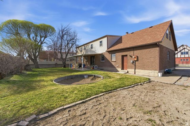 2269 W MOOR LN, West Jordan, UT 84084