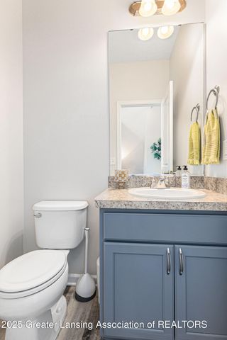 1107 Oakwood Drive, Dewitt, MI 48820