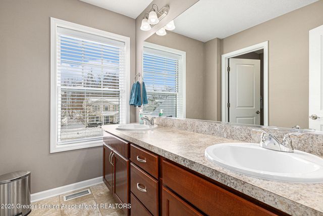 1107 Oakwood Drive, Dewitt, MI 48820