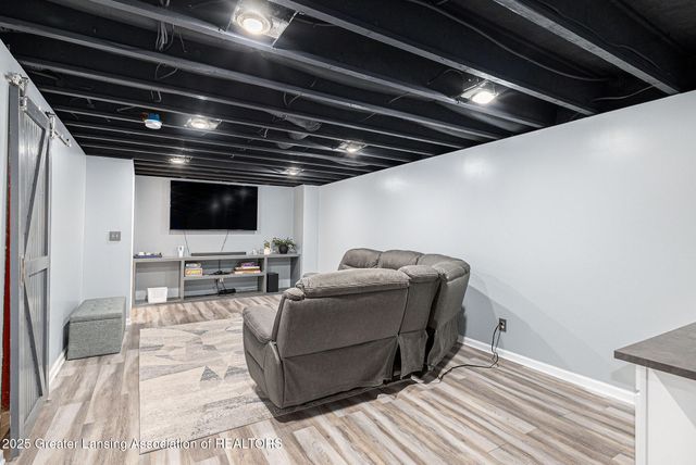 1107 Oakwood Drive, Dewitt, MI 48820