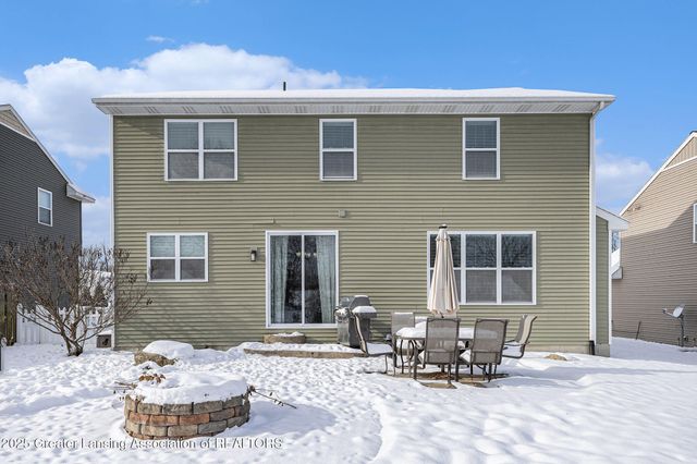 1107 Oakwood Drive, Dewitt, MI 48820