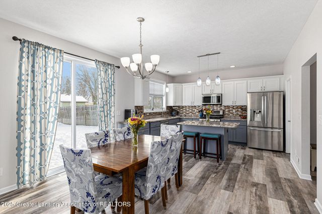 1107 Oakwood Drive, Dewitt, MI 48820