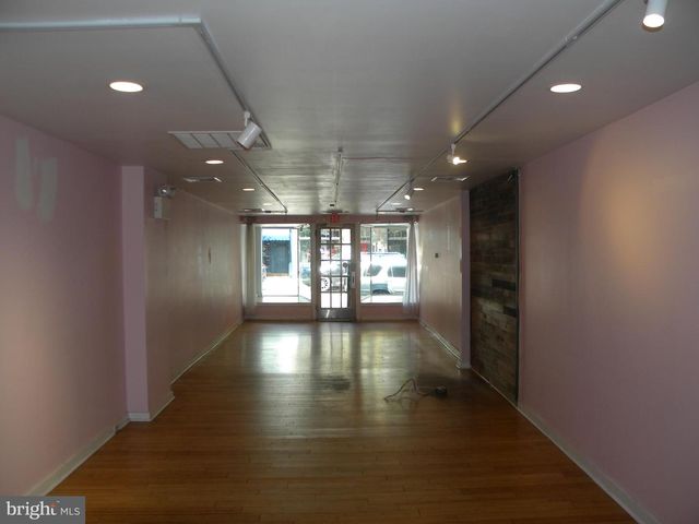 8518 GERMANTOWN AVE, Philadelphia, PA 19118