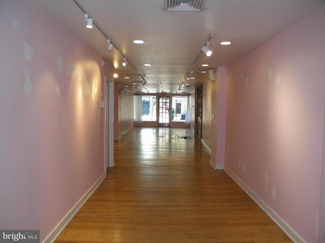 8518 GERMANTOWN AVE, Philadelphia, PA 19118