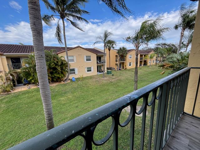 1035 Lake Shore Drive 202, Lake Park, FL 33403