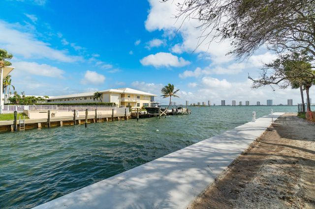 1035 Lake Shore Drive 202, Lake Park, FL 33403
