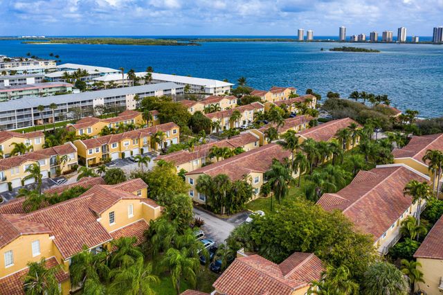 1035 Lake Shore Drive 202, Lake Park, FL 33403