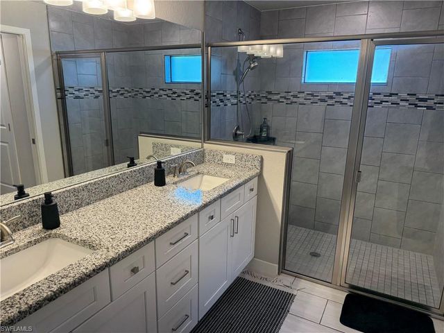 1905 NE 18th ST, Cape Coral, FL 33909