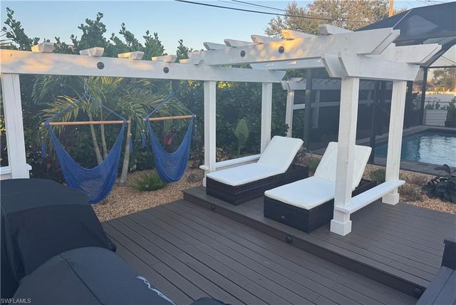 1905 NE 18th ST, Cape Coral, FL 33909