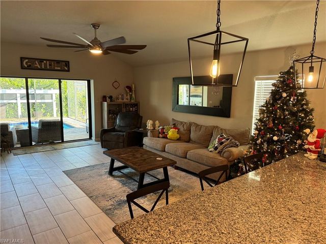 1905 NE 18th ST, Cape Coral, FL 33909