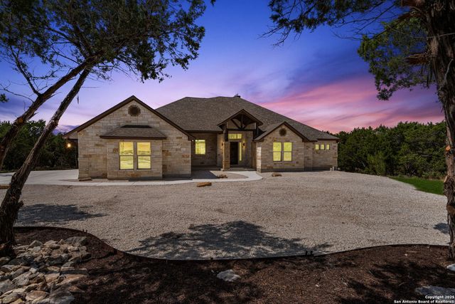 169 LONGWOOD DR, New Braunfels, TX 78132