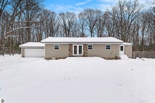 1821 Rogers Road, Grawn, MI 49637