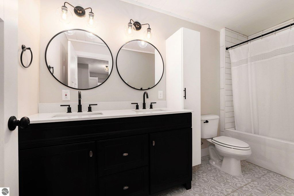 Image 17 of property listing at 1821 Rogers Road, Grawn, MI 49637