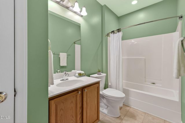 412 Eyam Hall Lane, Apex, NC 27502