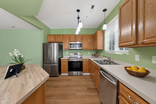 412 Eyam Hall Lane, Apex, NC 27502