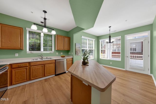 412 Eyam Hall Lane, Apex, NC 27502