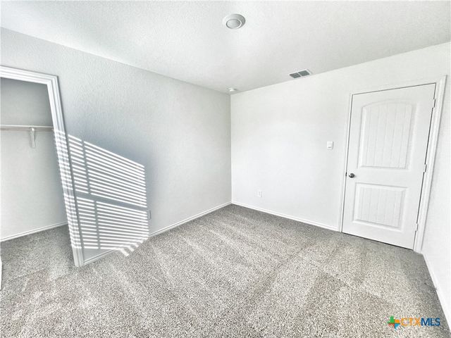 321 Cottonmouth Lane, Seguin, TX 78155