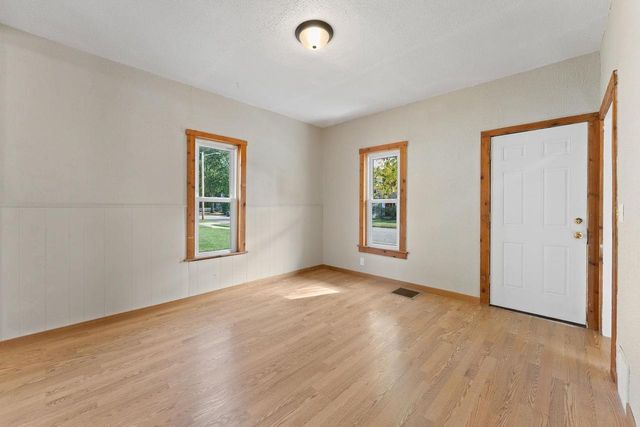 326 7th Avenue, Baraboo, WI 53913