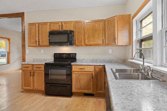 326 7th Avenue, Baraboo, WI 53913