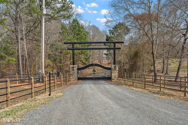 5296 Linton Cutoff Road, Benton, LA 71006