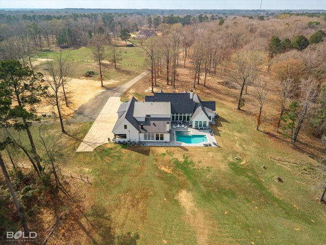 5296 Linton Cutoff Road, Benton, LA 71006