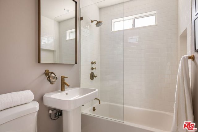 1756 Micheltorena Street, Los Angeles, CA 90026