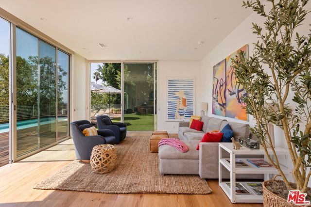 1756 Micheltorena Street, Los Angeles, CA 90026