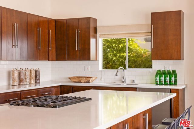 1756 Micheltorena Street, Los Angeles, CA 90026
