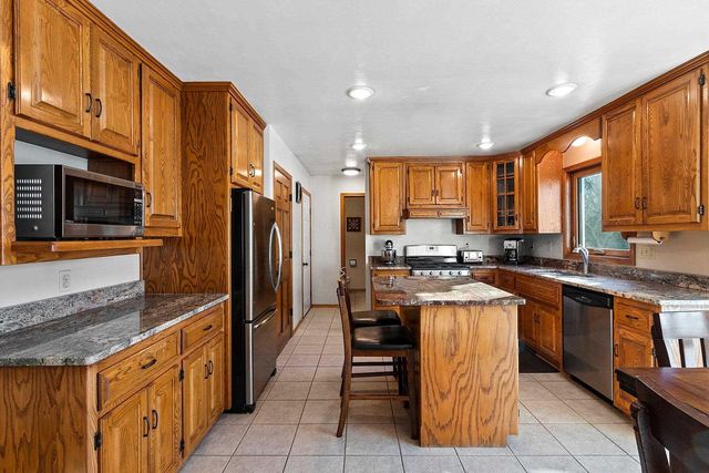 2180 CUMBERLAND DRIVE, Green Bay, WI 54311