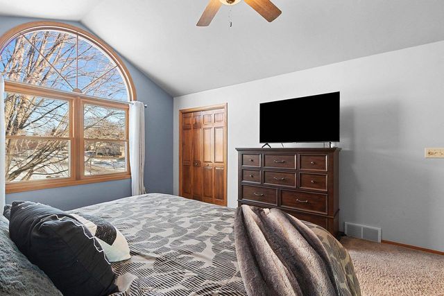 2180 CUMBERLAND DRIVE, Green Bay, WI 54311