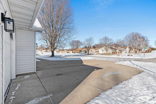 2180 CUMBERLAND DRIVE, Green Bay, WI 54311