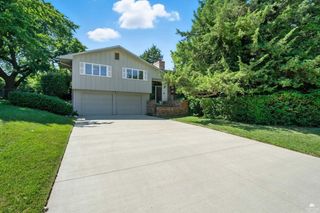 1621 DENHOLM DR Drive, Manhattan, KS 66503