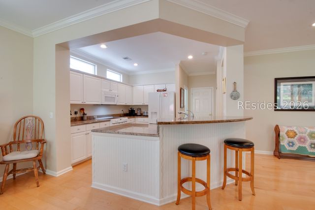 3 Lake Somerset Cir, Bluffton, SC 29909